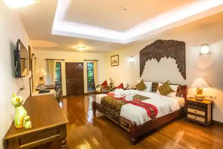 Pingdoi Hualin Boutique - 81