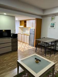 Mall Suites - 242