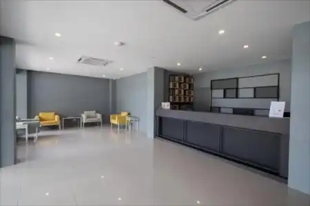 Nora LakeView - 12