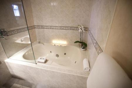 Distinction Coachman, Palmerston North - 27