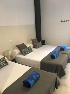 Feel Hostels Soho Malaga - 50