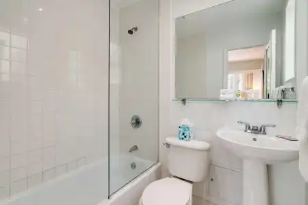 Crest Suites - 10