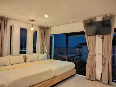 At Koh Larn Resort - 161
