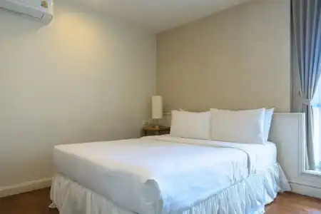 Sabai Sathorn - 31