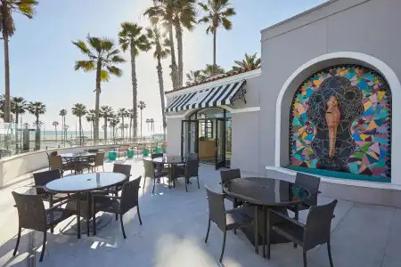 The Waterfront Beach Resort, A Hilton - 32