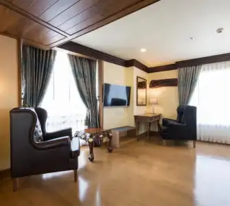 Peak Nimman Prestige - 34