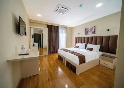 Residence Plaza - 61