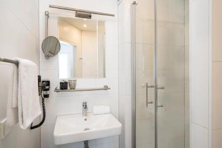 ANA Liberty, Trademark Collection by Wyndham - 16