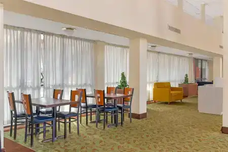 Ramada Lansing and Conference Center - 25