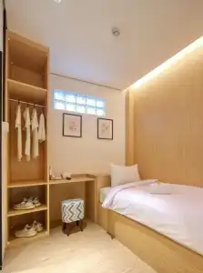 Cool Living - 37