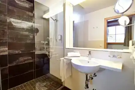 Romantikhotel - 66