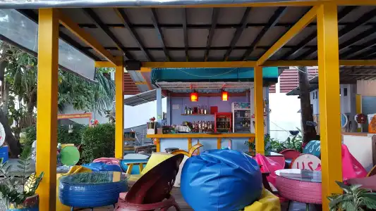Think & Retro Cafe Lipa Noi Samui - 10