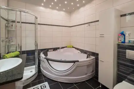 Montelux Apartments - 154