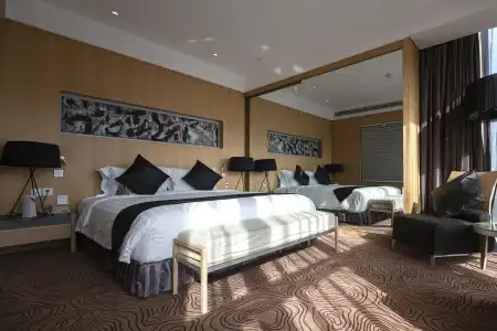 Luoyang Christian's - 6