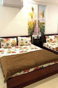 Hoang Yen Nhi - 27
