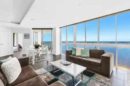 Crystal Bay on the Broadwater - 89