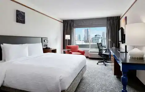 Hilton Garden Inn Charlotte Uptown - 4