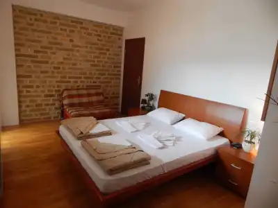 Contessa Apartments - 9