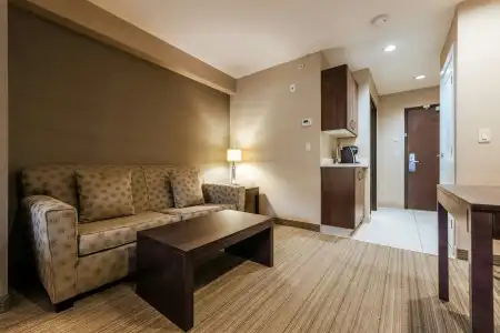Holiday Inn Express Golden-Kicking Horse by IHG - 42