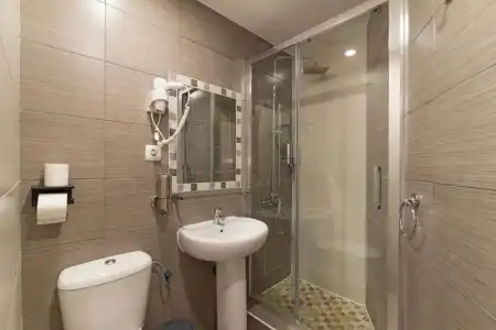 Hostal Art Madrid - 51