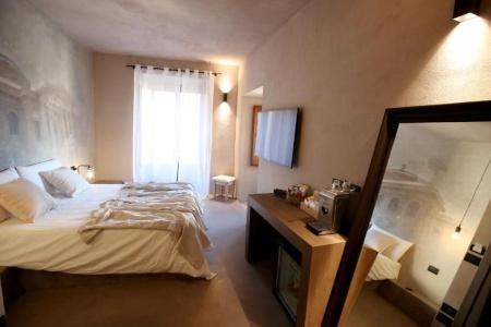 Casa Nostra Luxury Suites - 28