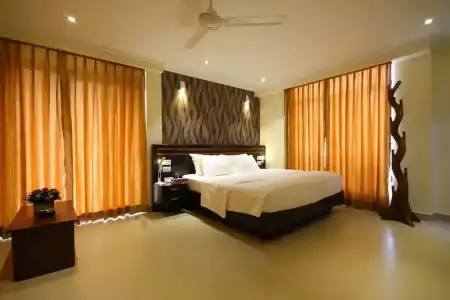 Splendid Holiday Guest House - 43