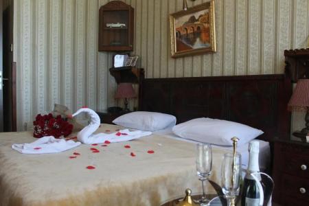 Bella View Art Boutique - 11