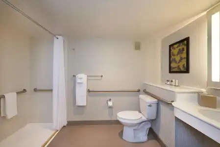 DoubleTree by Hilton Fresno Convention Center - 9