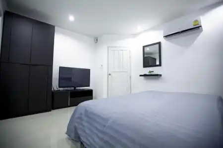 Number 4 Apartment - 29