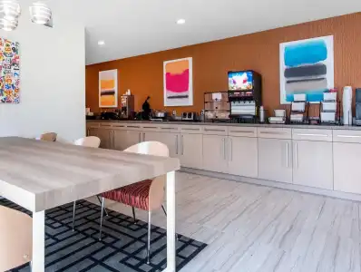 Best Western Erie Inn & Suites - 23