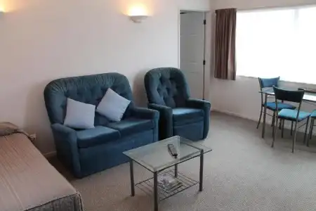 Riverview Motel - 40