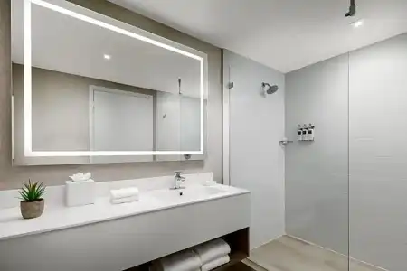 Acqua Bay Luxury Apartments - 61