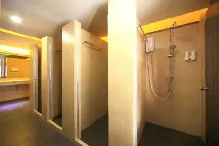 Tuk Tuk Hostel - 59