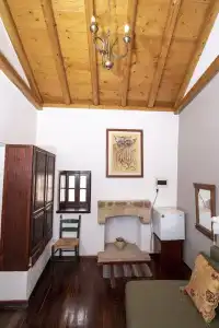 Goulas Traditional Guesthouse - 75