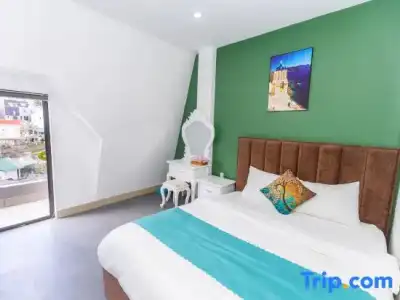 Ngan Pho Studio & - 234