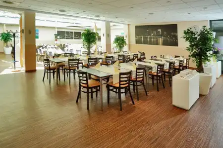 Airport- & Seminarhotel - 28