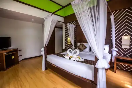 Phi Phi Andaman Beach Resort - 61