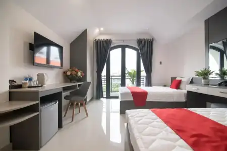 Bin Bin 7 - Near Ton Duc Thang University - 40