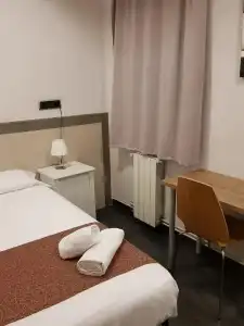 Hostal Levante - 37