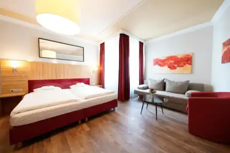 Bayerischer Hof - 72