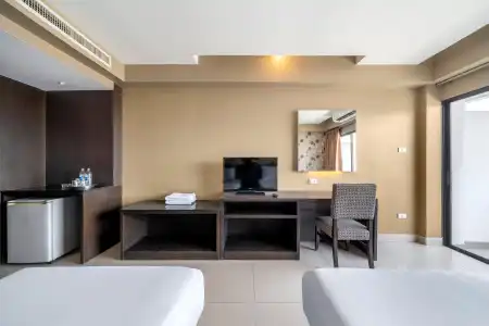 Welcome Plaza - 31