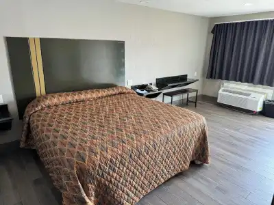 Nola Inn & Suites - 25