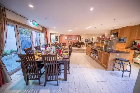 The Classic Villa - 19