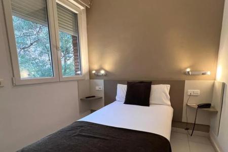 & Apartments Travessera - 2
