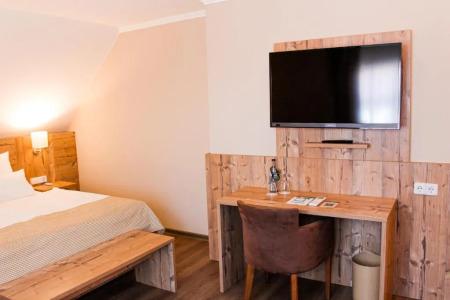 & Restaurant Zum Reussenstein - 61