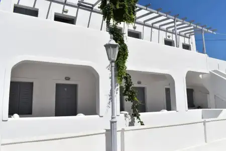 Zacharakis Studios - 22