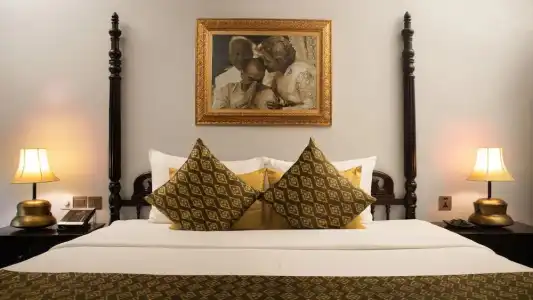 Mane History Lovers - 137