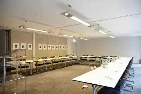 V-Hotel - 25