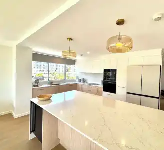 Burleigh Beach Tower - 193