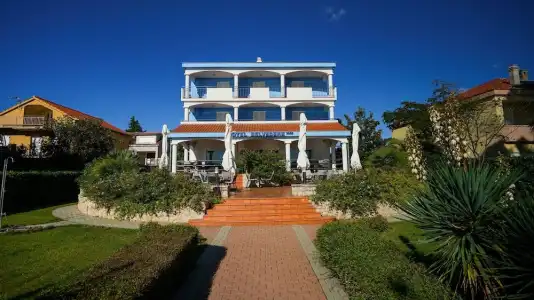 Belvedere - 0